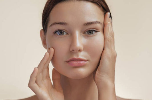 How to Shape Your Face Naturally Using Contouring Devices